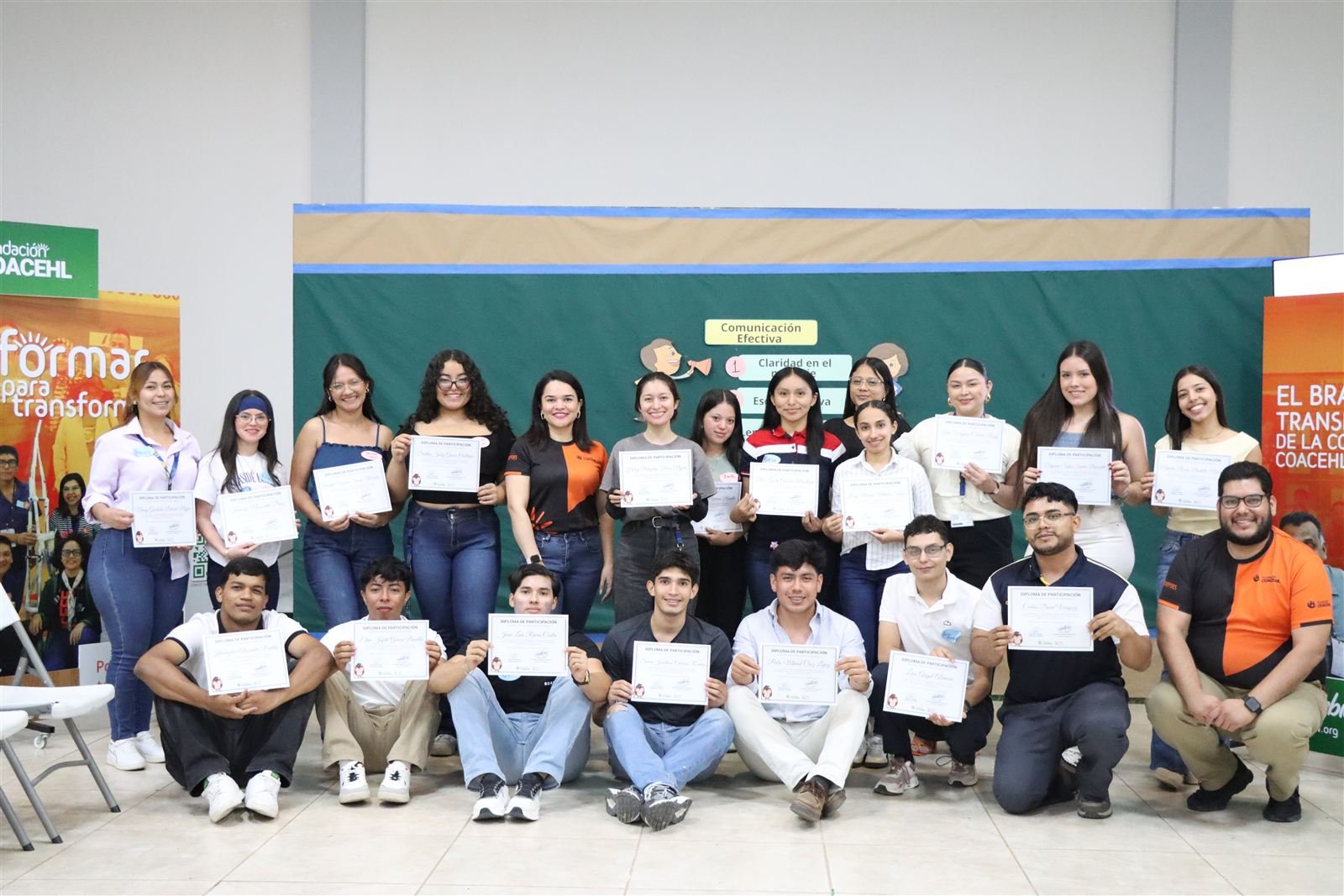 Jóvenes protagonistas en el BOOTCAMP de Fundación COACEHL.