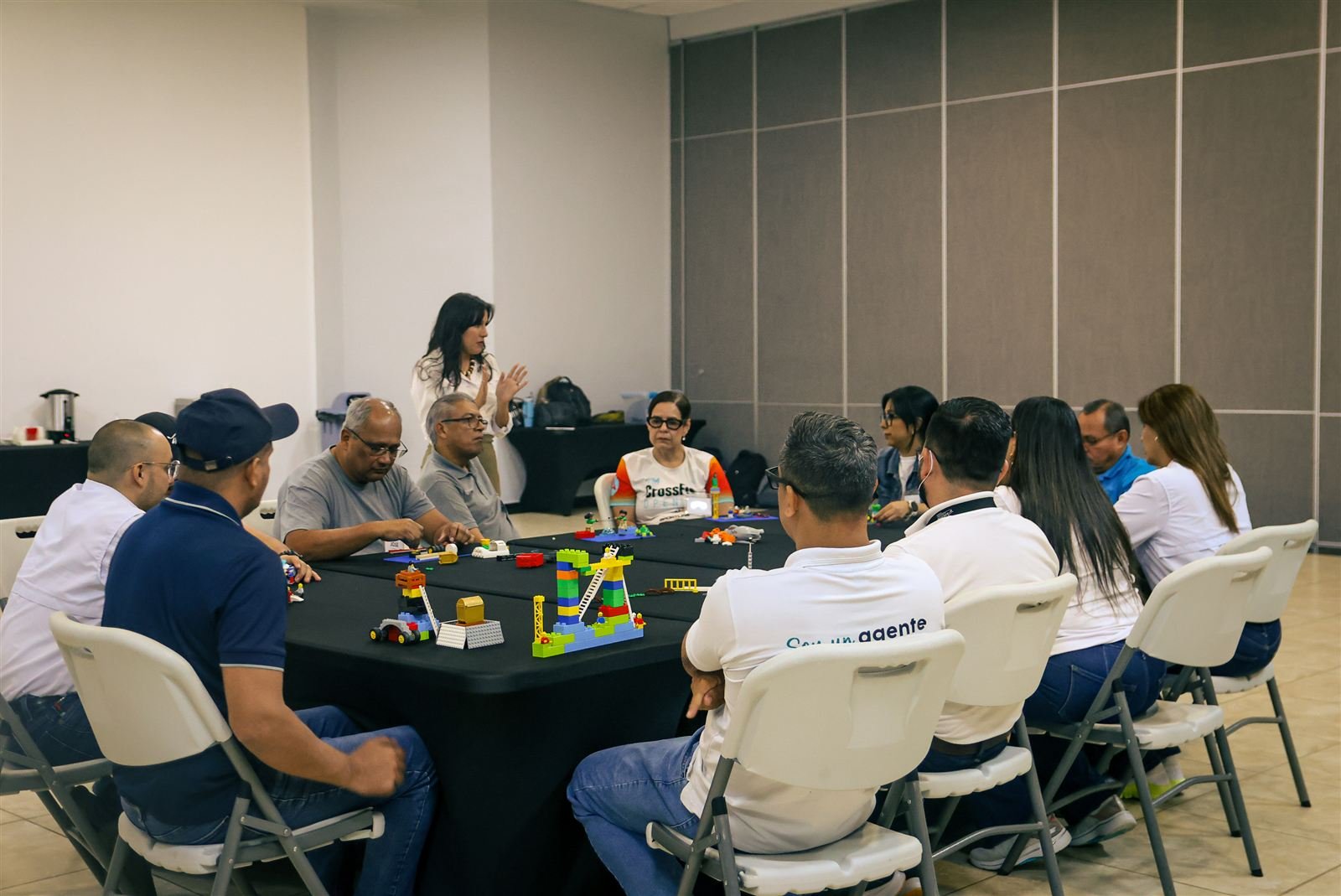 Sesión de trabajo con LEGO® SERIOUS PLAY®.